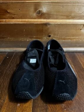 Puma Black Slip-On Athletic Women's Flats